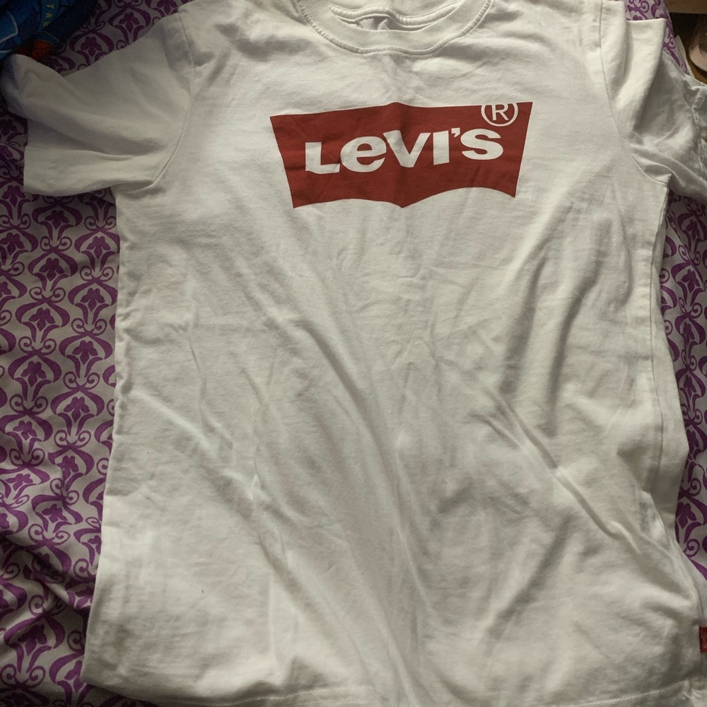 Medium boys Levi’s T-Shirt